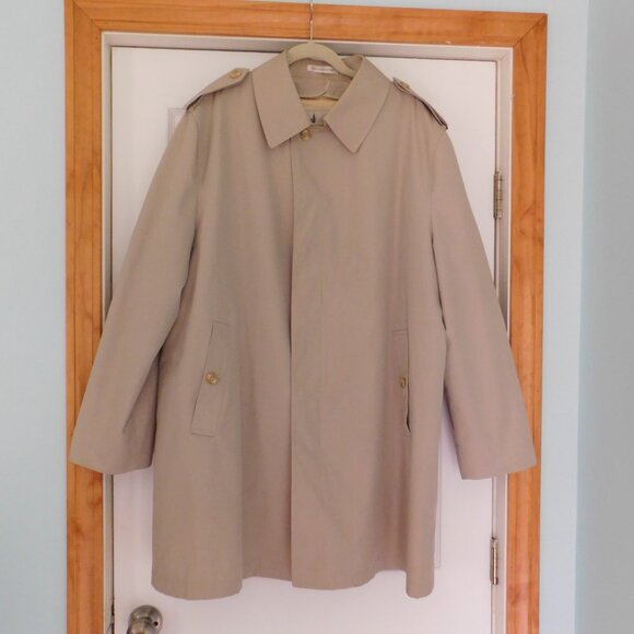Misty Harbor Mens Khaki Trench Coat with Fur Zip out Lining Size 44 Long - Picture 1 of 11